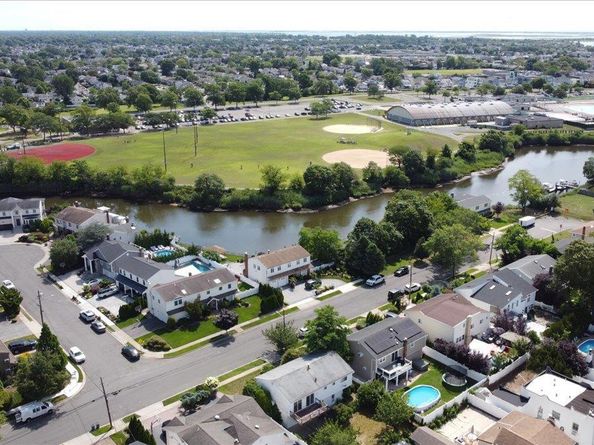 2770 Lincoln Boulevard, Merrick NY 11566