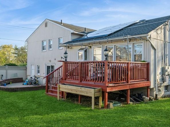178 Gerhard Road, Plainview NY 11803
