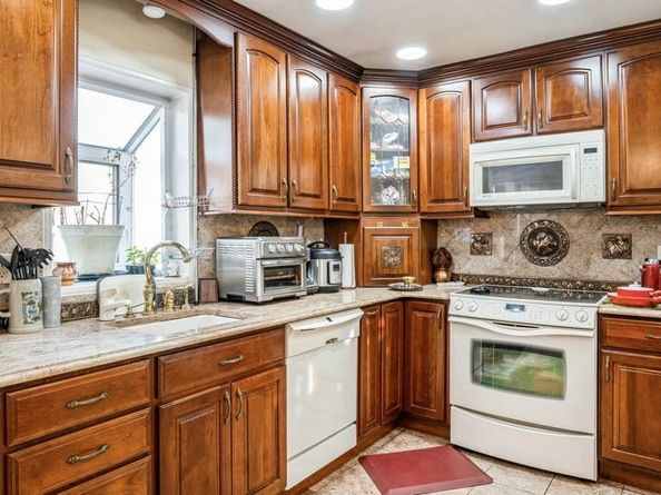 178 Gerhard Road, Plainview NY 11803