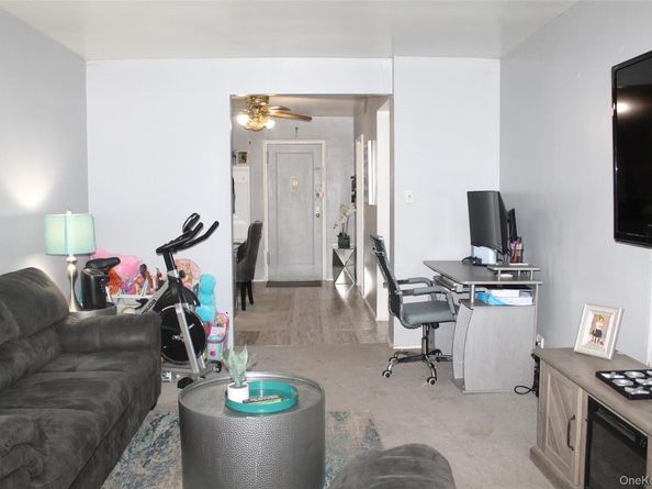 86-70 Francis Lewis Blvd B56, Queens Village NY 11427
