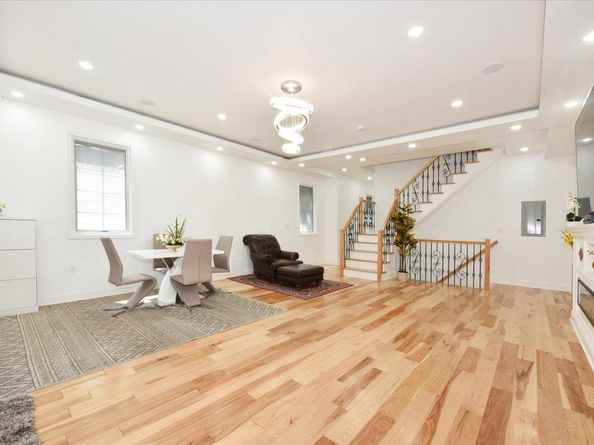 86-22 Somerset Street, Jamaica Estates NY 11432