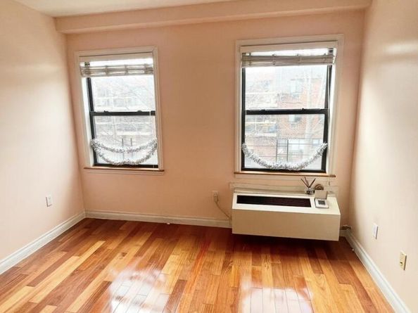 71-19 162 Street 2I, Fresh Meadows NY 11365