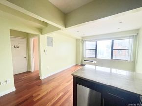 71-19 162 Street 2I, Fresh Meadows NY 11365