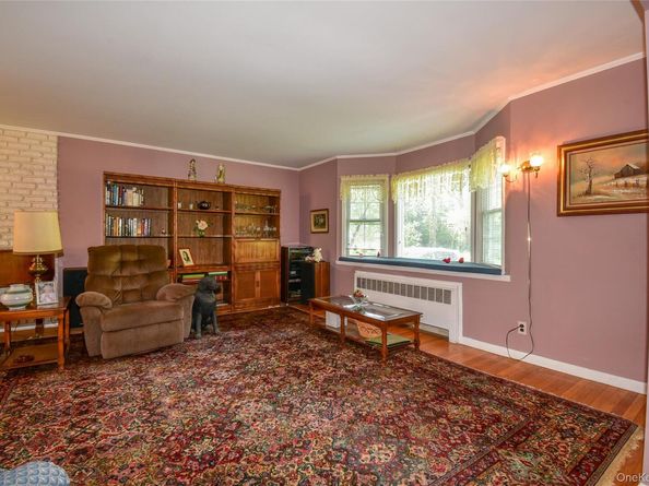 41 Marbeth Circle, Miller Place NY 11764