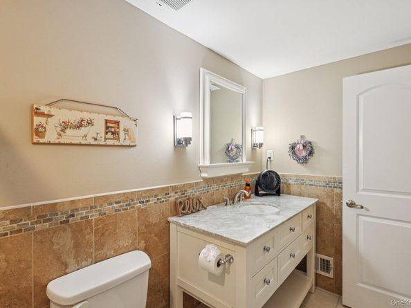 137 Golf Lane, Medford NY 11763
