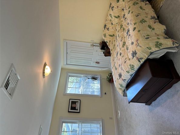 11 W Meadow Lane, Stony Brook NY 11790