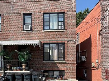 1917 Lurting Avenue