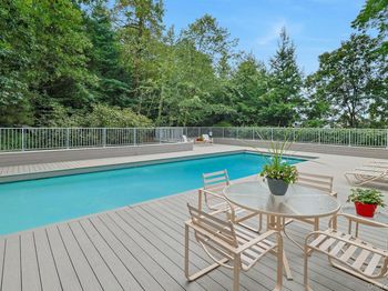 152 Tower Hill Road