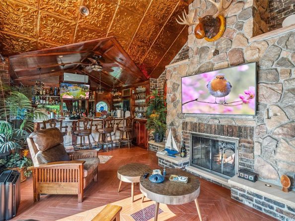 213 Guinea Woods Road, Old Westbury NY 11568