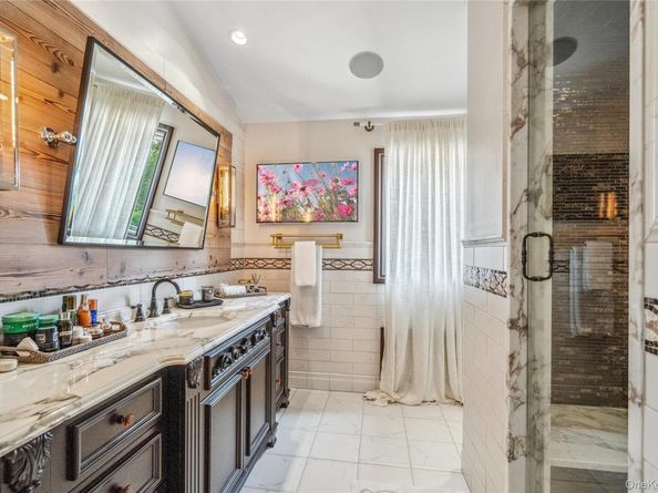 213 Guinea Woods Road, Old Westbury NY 11568