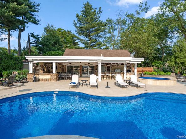 213 Guinea Woods Road, Old Westbury NY 11568