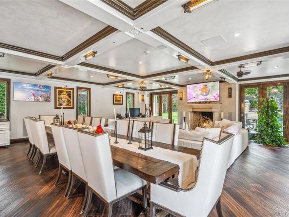 213 Guinea Woods Road, Old Westbury NY 11568