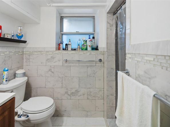 Undisclosed Address #894058, Bronx NY 10461