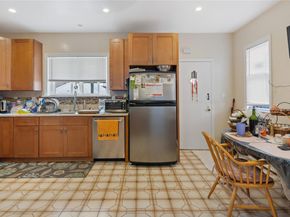 Undisclosed Address #894058, Bronx NY 10461