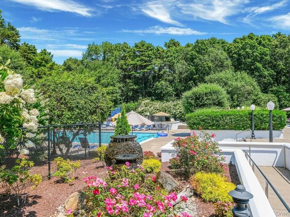 158 Gothic Circle, Manorville NY 11949