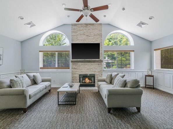 158 Gothic Circle, Manorville NY 11949
