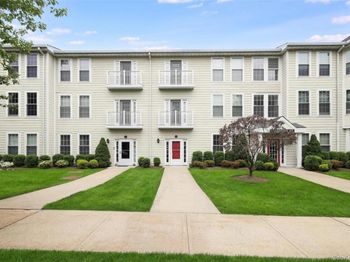 31 Greenridge Avenue