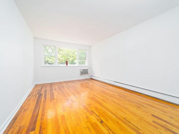 536 Throgs Neck Expressway, Bronx NY 10465