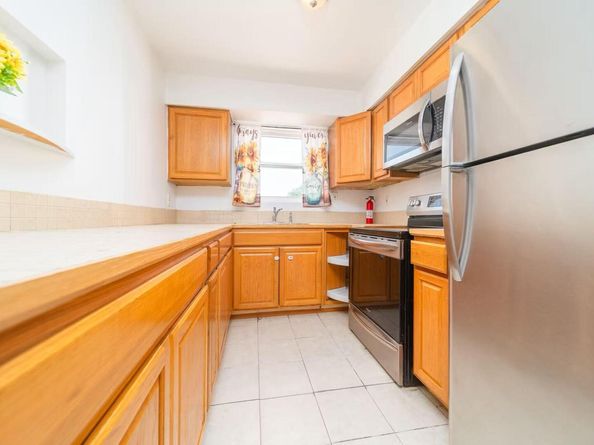 536 Throgs Neck Expressway, Bronx NY 10465