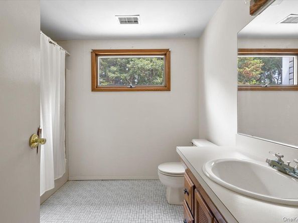 281 Kohr Road, Kings Park NY 11754