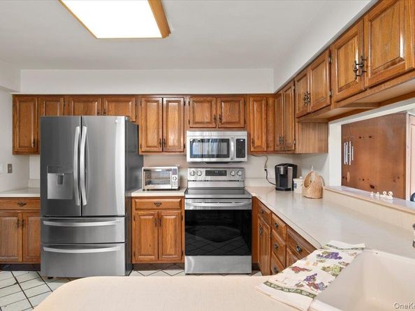 281 Kohr Road, Kings Park NY 11754