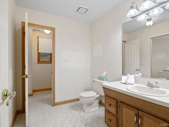 281 Kohr Road, Kings Park NY 11754