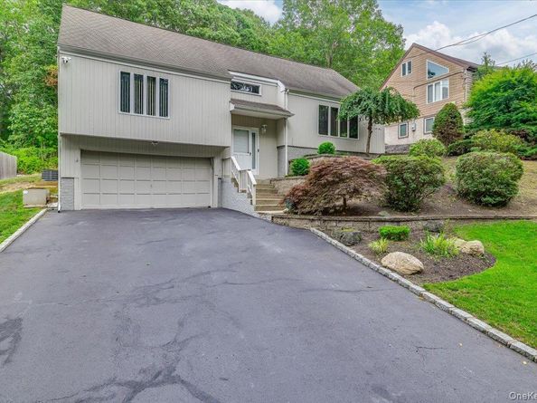 281 Kohr Road, Kings Park NY 11754