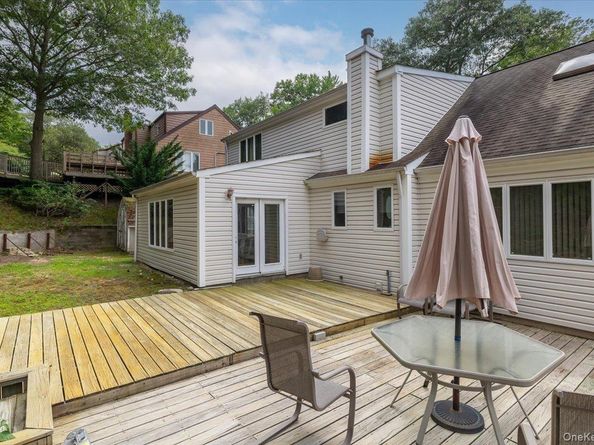 281 Kohr Road, Kings Park NY 11754