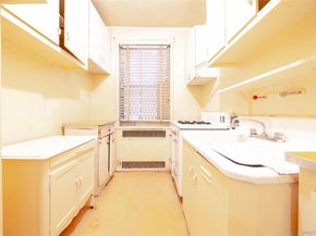 3636 Greystone ave 3L, Bronx NY 10463