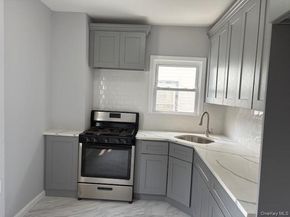 110 Woodside Avenue, Freeport NY 11520