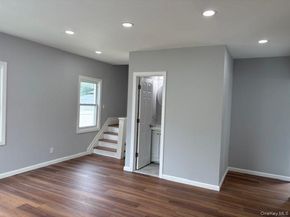 110 Woodside Avenue, Freeport NY 11520