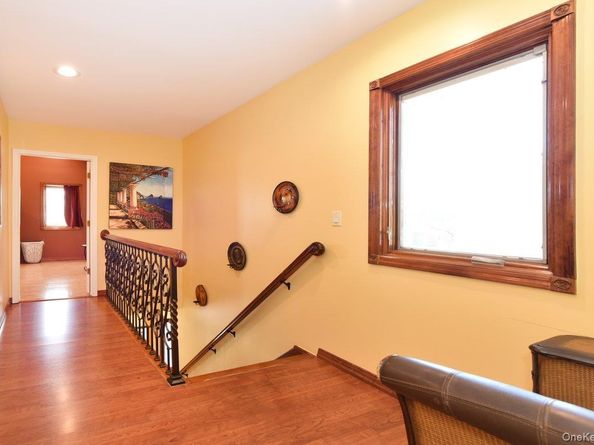 385 Oceanside Parkway, Oceanside NY 11572