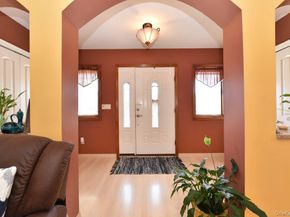 385 Oceanside Parkway, Oceanside NY 11572
