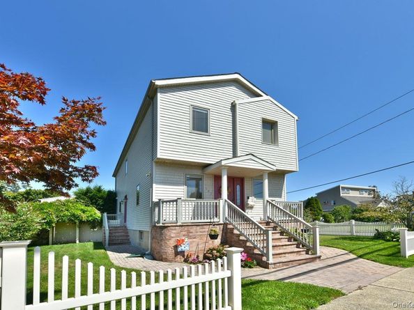 385 Oceanside Parkway, Oceanside NY 11572