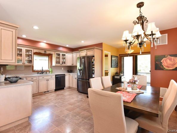 385 Oceanside Parkway, Oceanside NY 11572
