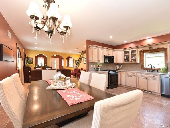 385 Oceanside Parkway, Oceanside NY 11572