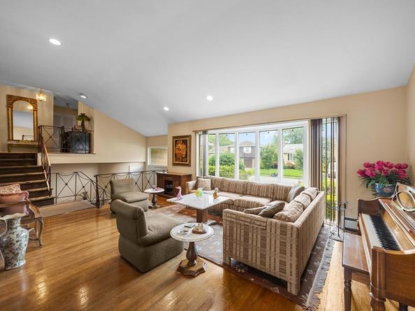 797 Caldwell Avenue, North Woodmere NY 11581