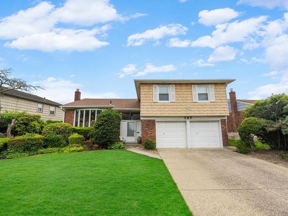 797 Caldwell Avenue, North Woodmere NY 11581