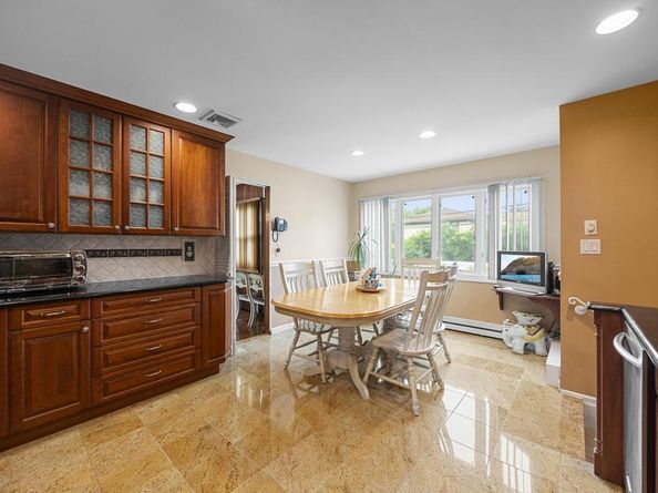 797 Caldwell Avenue, North Woodmere NY 11581
