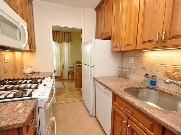 230 Garth Road 6C1, Scarsdale NY 10583