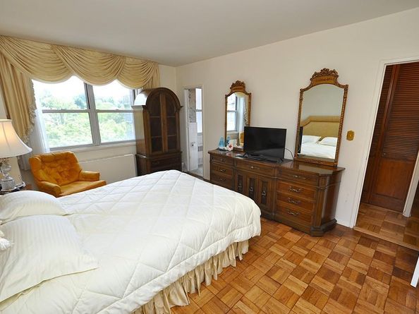 230 Garth Road 6C1, Scarsdale NY 10583