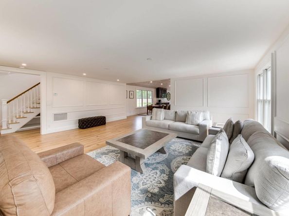 11 Shinnecock Road, Hampton Bays NY 11946