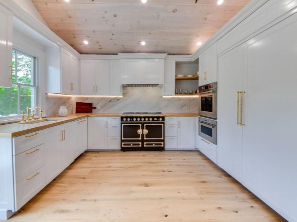 11 Shinnecock Road, Hampton Bays NY 11946