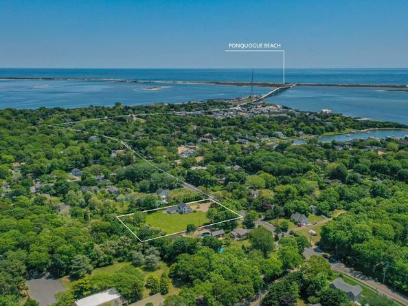 11 Shinnecock Road, Hampton Bays NY 11946