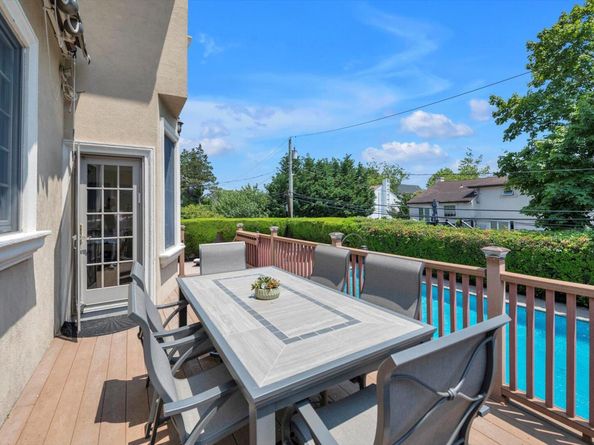 760 Hillcrest Place, North Woodmere NY 11581