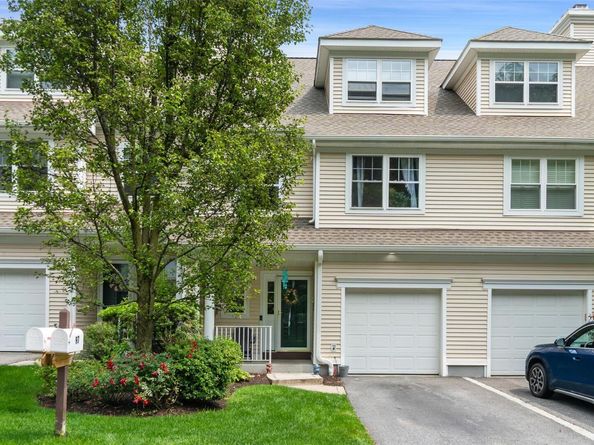 97 Hillcrest Lane, Peekskill NY 10566