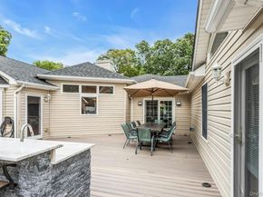 21 Buttonwood Drive, Dix Hills NY 11746