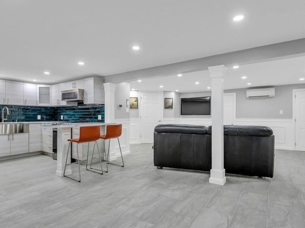 21 Buttonwood Drive, Dix Hills NY 11746