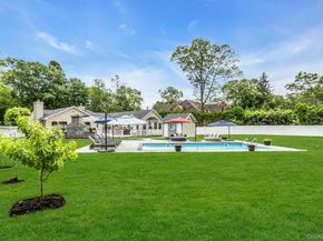 21 Buttonwood Drive, Dix Hills NY 11746
