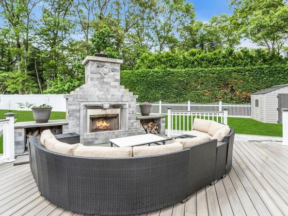 21 Buttonwood Drive, Dix Hills NY 11746